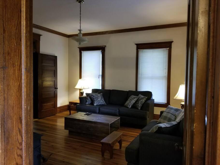 Basecampwv-Durbin. Spacious 4 Bedroom House W/Yard Exterior photo