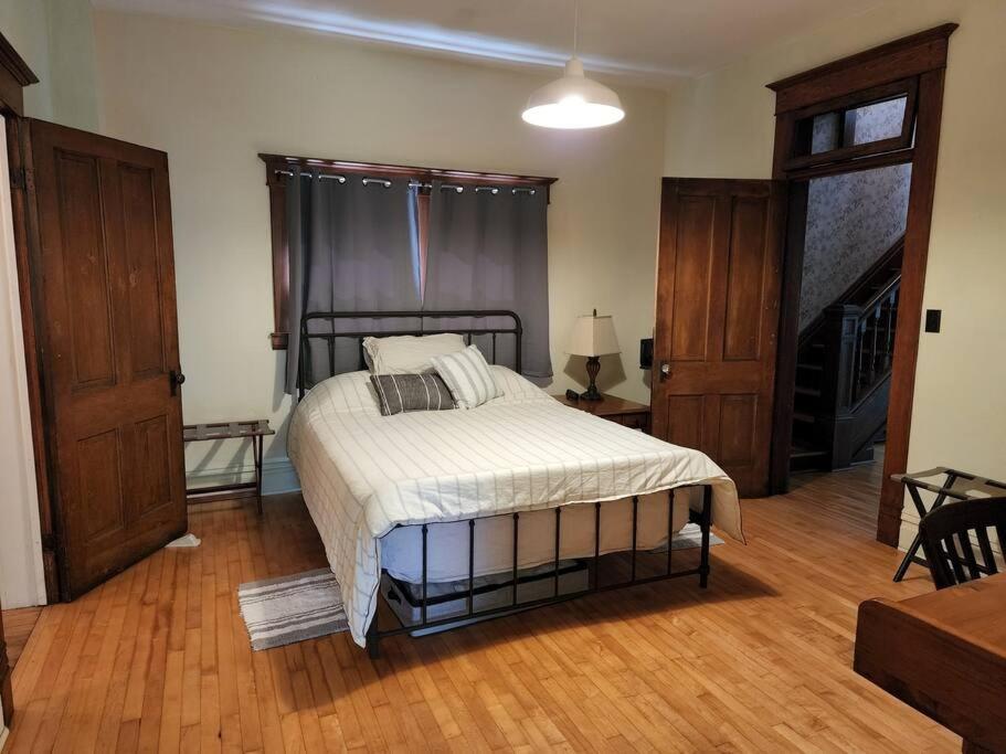 Basecampwv-Durbin. Spacious 4 Bedroom House W/Yard Exterior photo